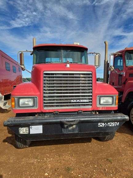 2012 Mack CHU613 showing 43,299 mi, 12,171 hrs - runs