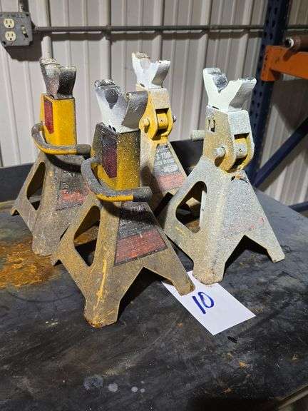LOT OF 4 JACK STANDS