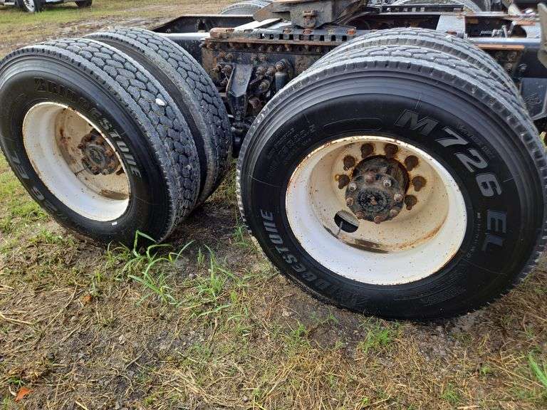 2007 Mack CXN613 565,498 mi, 10,366 hrs- doesn't run