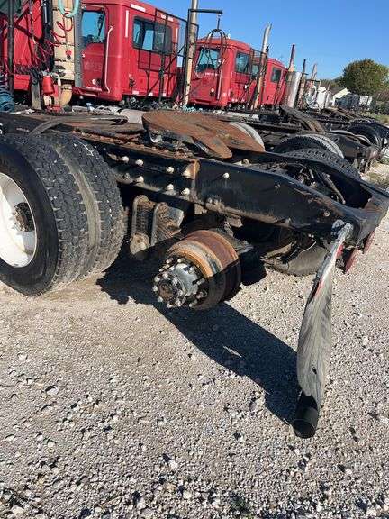 2008 Mack CHU13 miles & hrs unknown- doesn't run