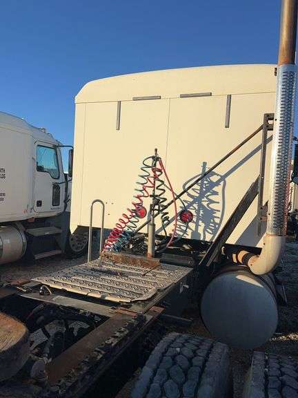 2008 Mack CHU613 miles & hrs unknown- runs