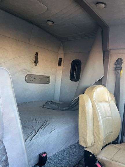 2008 Mack CHU613 miles & hrs unknown- runs