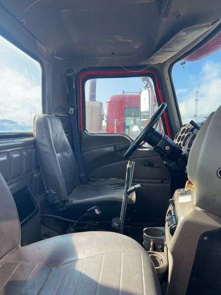 2007 Mack CHN613 miles & hrs unkown- doesn't run