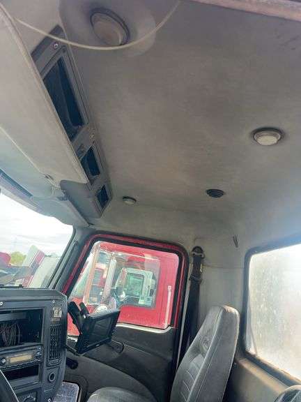 2008 Mack CHU613 showing 58,778 mi, 14,600 hrs - runs