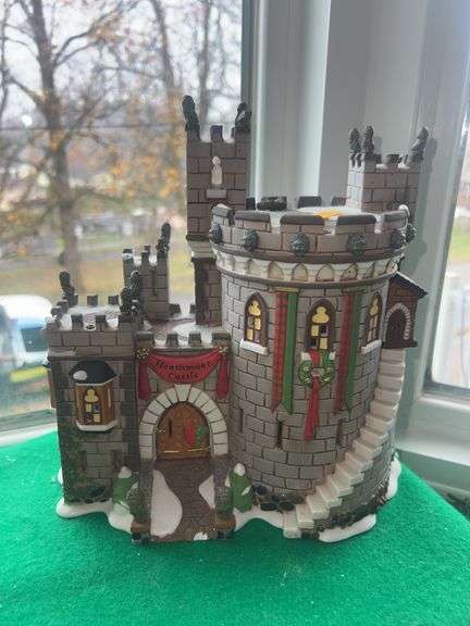 Department 56 Heathmoor Castle (Broken Top Piece)