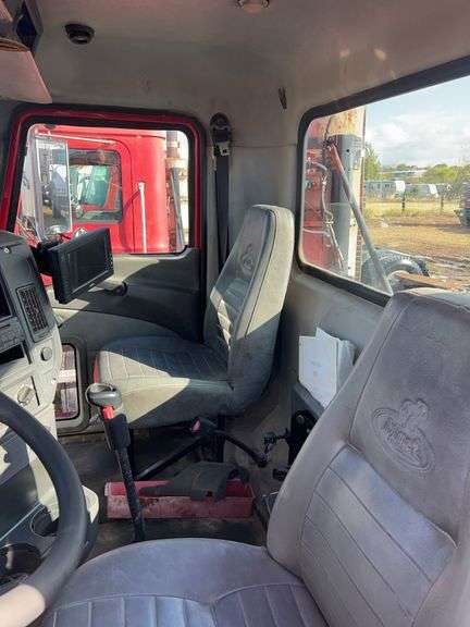 2008 Mack CHU613 52,535 mi, 8,497 hrs- runs