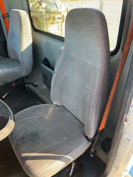 2014 Mack CXU613 showing 501,255 mi, hrs unknown- runs