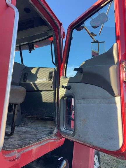 2013 Mack CHU613 showing 11,159 mi, 3,727 hrs- runs