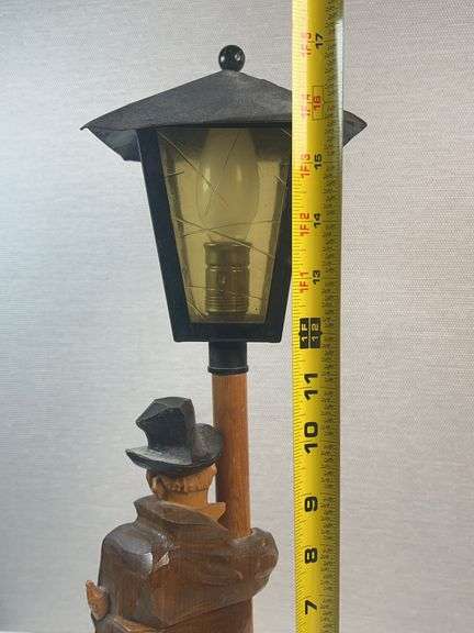 Hand-Carved Black Forest Drunkard Lamp – Man Leaning on Street Post