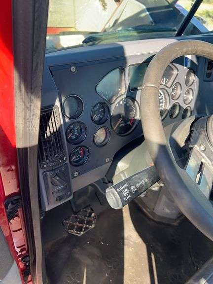 2012 Mack CHU613 showing 48,475 mi, 3,068 hrs- runs