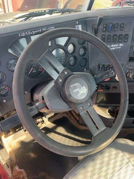 2012 Mack CHU613 showing 34,193 mi, hrs unknown - doesn't run