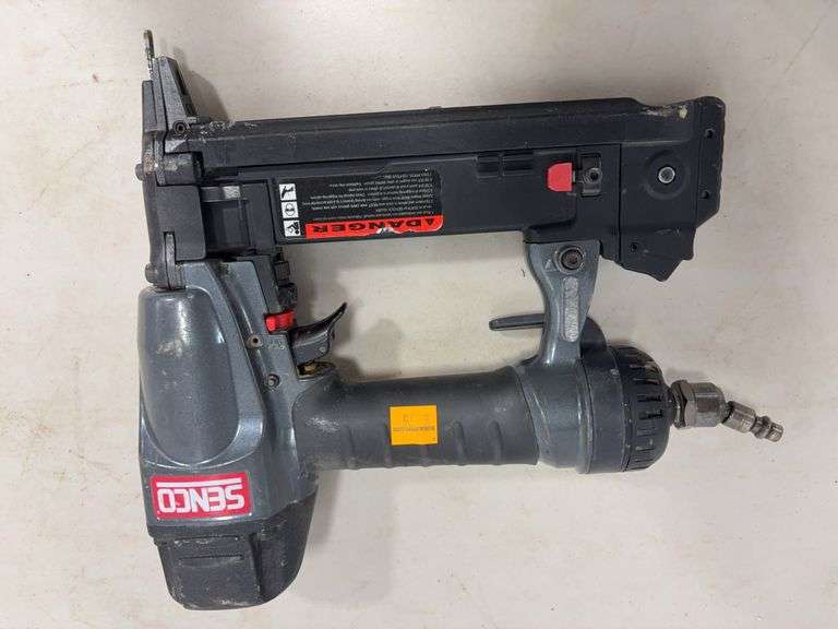 Senco SLS18Mg 18 GA finish nailer - works