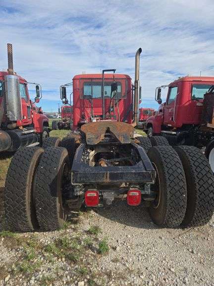 2012 Mack CHU613 showing 34,193 mi, hrs unknown - doesn't run