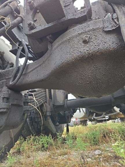 2007 Mack CTP713 showing 47,533 mi, 9999 hrs - runs