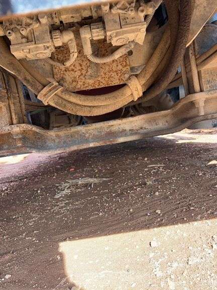 2012 Mack CHU613 showing 43,299 mi, 12,171 hrs - runs