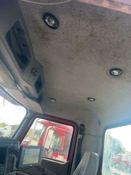 2012 Mack CHU613 showing 50,614 mi, hrs unknown - doesn't run