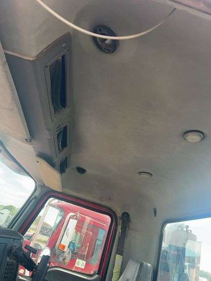 2008 Mack CHU613 showing 46,410 mi, 11,397 hrs- runs