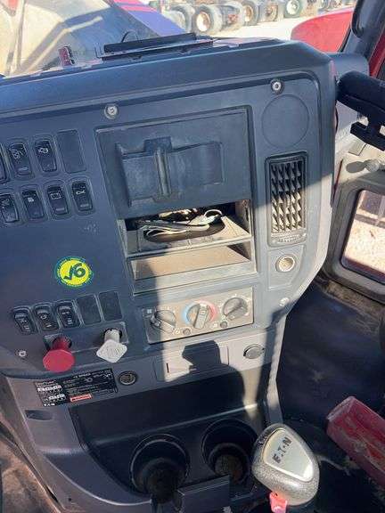 2012 Mack CHU613 showing 32,990 mi, 11,434 hrs- runs