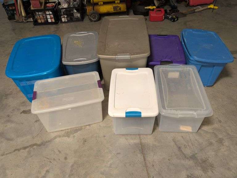 (8) totes with lids