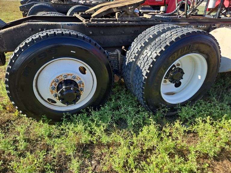 2013 Mack CHU613 miles & hrs unknown- doesn't run