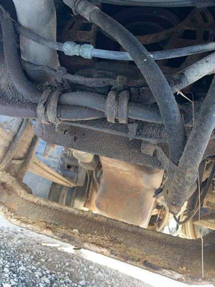 2008 Mack CHU613 showing 43,154 mi, 8,316 hrs- doesn't run