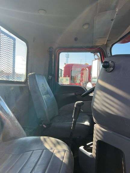 2013 Mack CHU613 miles & hrs unknown- doesn't run