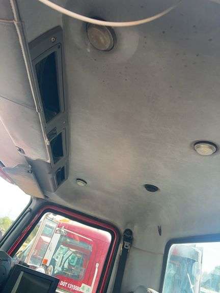 2008 Mack CHU613 showing 61,447 mi, 15,684 hrs - runs