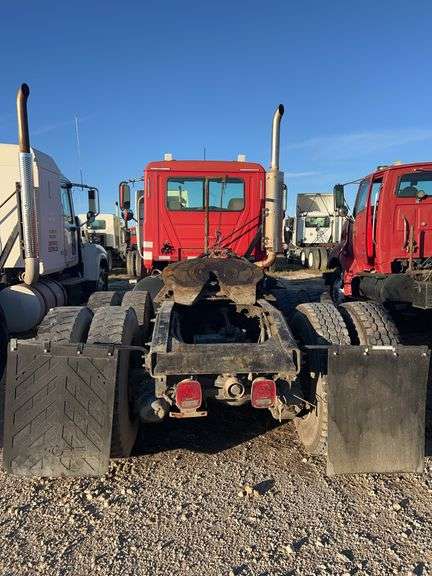 2007 Mack CHU613 showing 38,067 mi, 13,851 hrs- runs