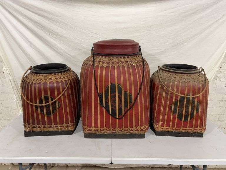 Rice containers one has lid