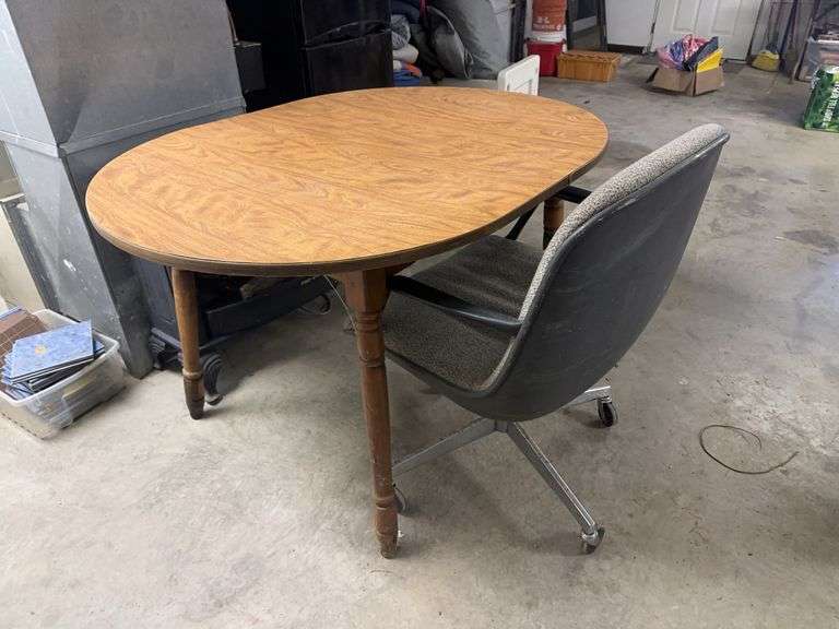 Table w/ Rolling Chair
