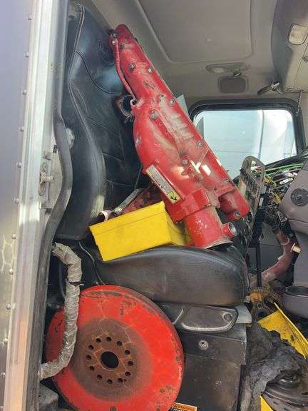 2014 Peterbilt miles & hrs unknown - doesn't run