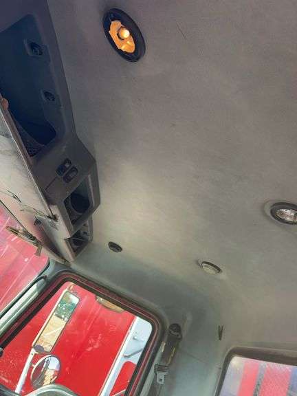 2012 Mack CHU613 showing 43,299 mi, 12,171 hrs - runs