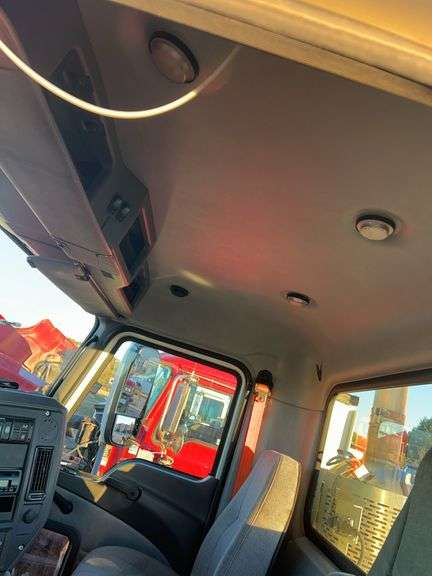 2014 Mack CXU613 showing 665,241, 14,352 hrs- runs