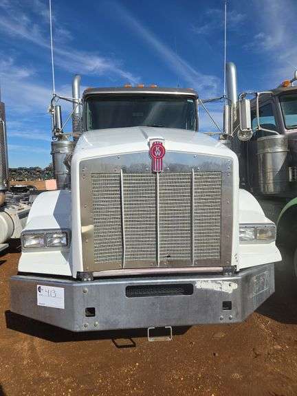 2019 Kenworth T8 showing 13,248 mi, 2,512 hrs - runs