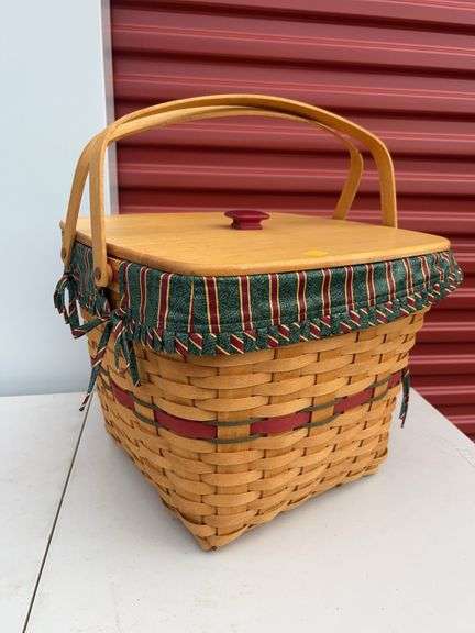 Longaberger 1995 Holiday Hostess Evergreen Basket