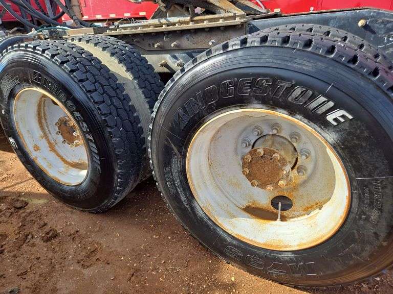 2012 Mack CHU613 showing 43,299 mi, 12,171 hrs - runs