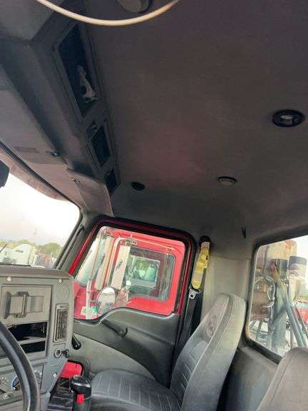 2008 Mack CHU613 showing 54,769 mi, 6,209 hrs- doesn't run