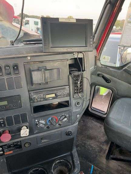 2008 Mack CHU613 showing 63,099 mi, 1,155 hrs- runs