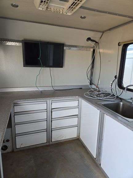 2014 Turnkey Industries 44ft Mobile Data Trailer