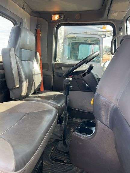 2019 Kenworth T8 showing 13,248 mi, 2,512 hrs - runs