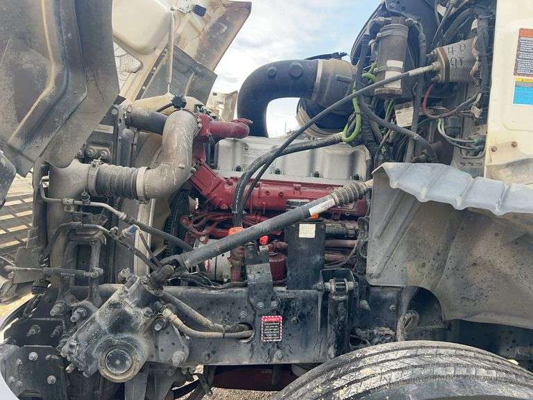 2012 Mack CXU613 showing 223,803 mi, 9,120 hrs - runs