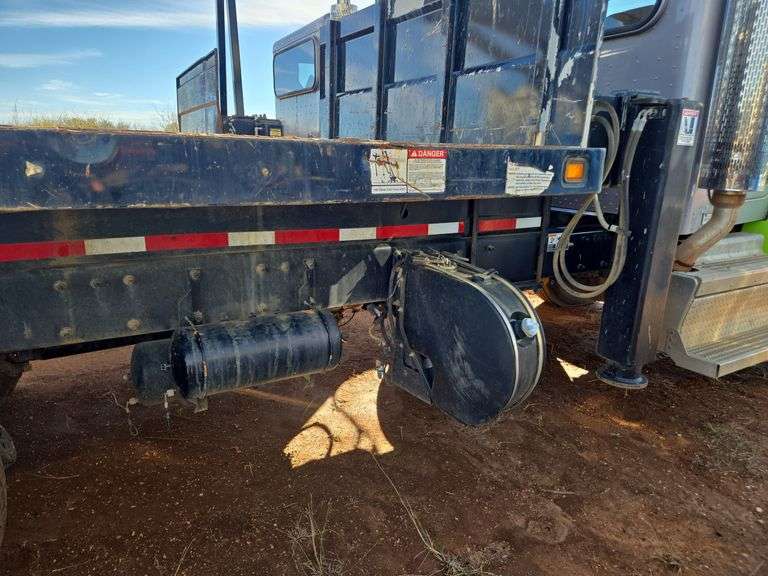 2018 Peterbilt PB348 showing 35,437 mi, 6,164 hrs - runs