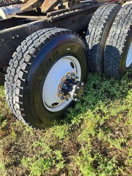 2013 Mack CHU613 miles & hrs unknown- doesn't run