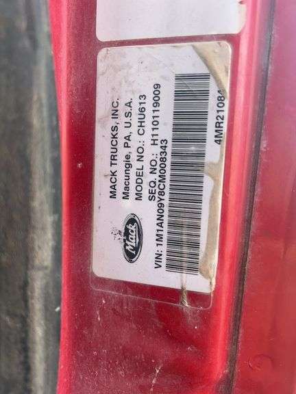 2012 Mack CHU613 showing 88,859 mi, 12,352 hrs - doesn't run