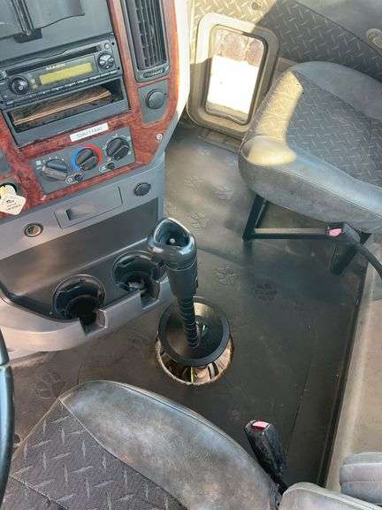 2011 Mack CXU613 showing 331,782 mi, 10,113 hrs- runs