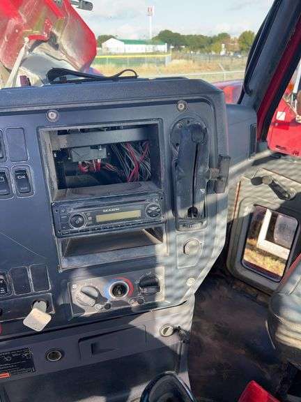 2012 Mack CHU613 showing 30,190 mi, 11,155 hrs- runs