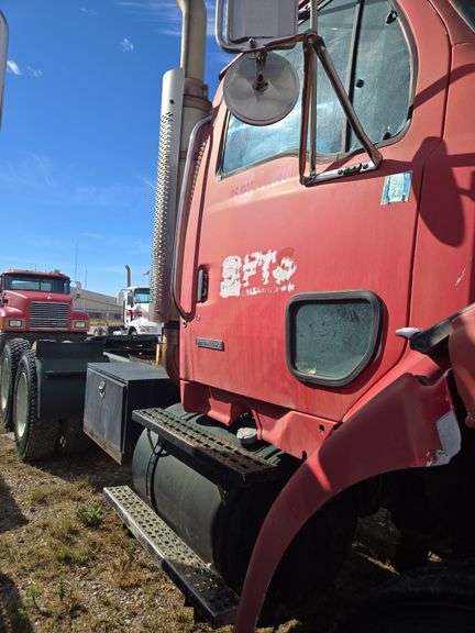 2003 Sterling 125,775 mi, hrs unknown- doesn't run