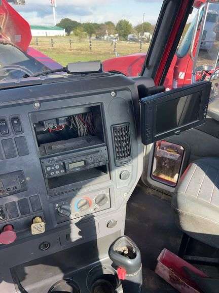 2008 Mack CHU613 52,535 mi, 8,497 hrs- runs