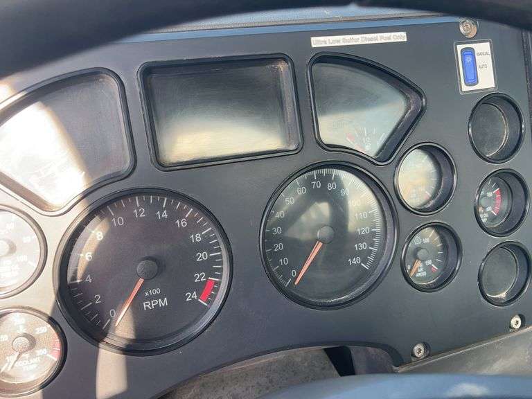 2012 Mack CHU613 miles & hrs unknown- doesn't run