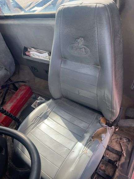 2008 Mack CHU613 showing 46,410 mi, 11,397 hrs- runs